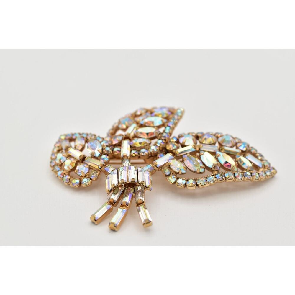 Vintage Crystal Leaf Pin Brooch Aurora Borealis Rhinestone Baguette Gold BinAL - Picture 5 of 12